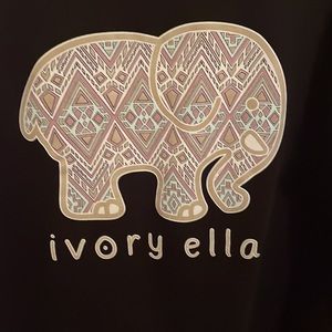 Ivory ella long sleeve T. Black, long sleeve, side slit bottom. Size M.